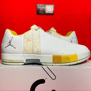 Nike Air Jordan Team Elite 2 Low White Yellow 310011-173 Men's Size 12 (Rare)